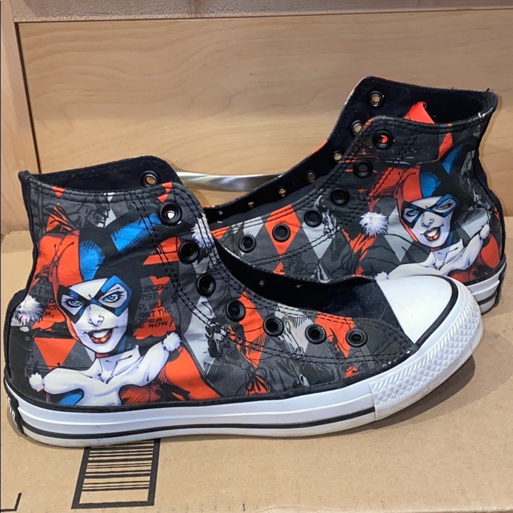 Harley Quinn Converse